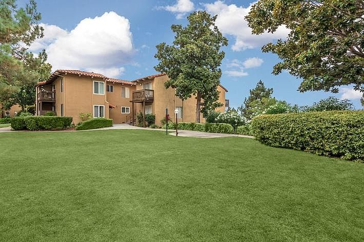 1st image of 585 Sunnyview Dr #214