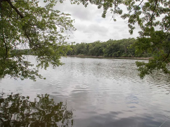 4775 N River Rd, Janesville, WI 53545