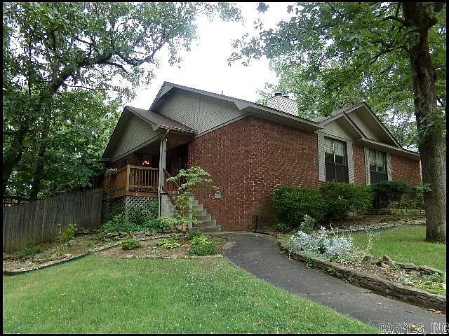 3 bed, 2.0 bath, 1280 sqft, $1,500 — Photo 2