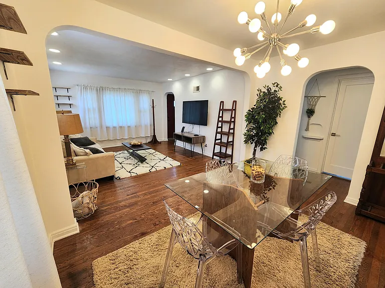 8400 Richard Ave — Photo 4