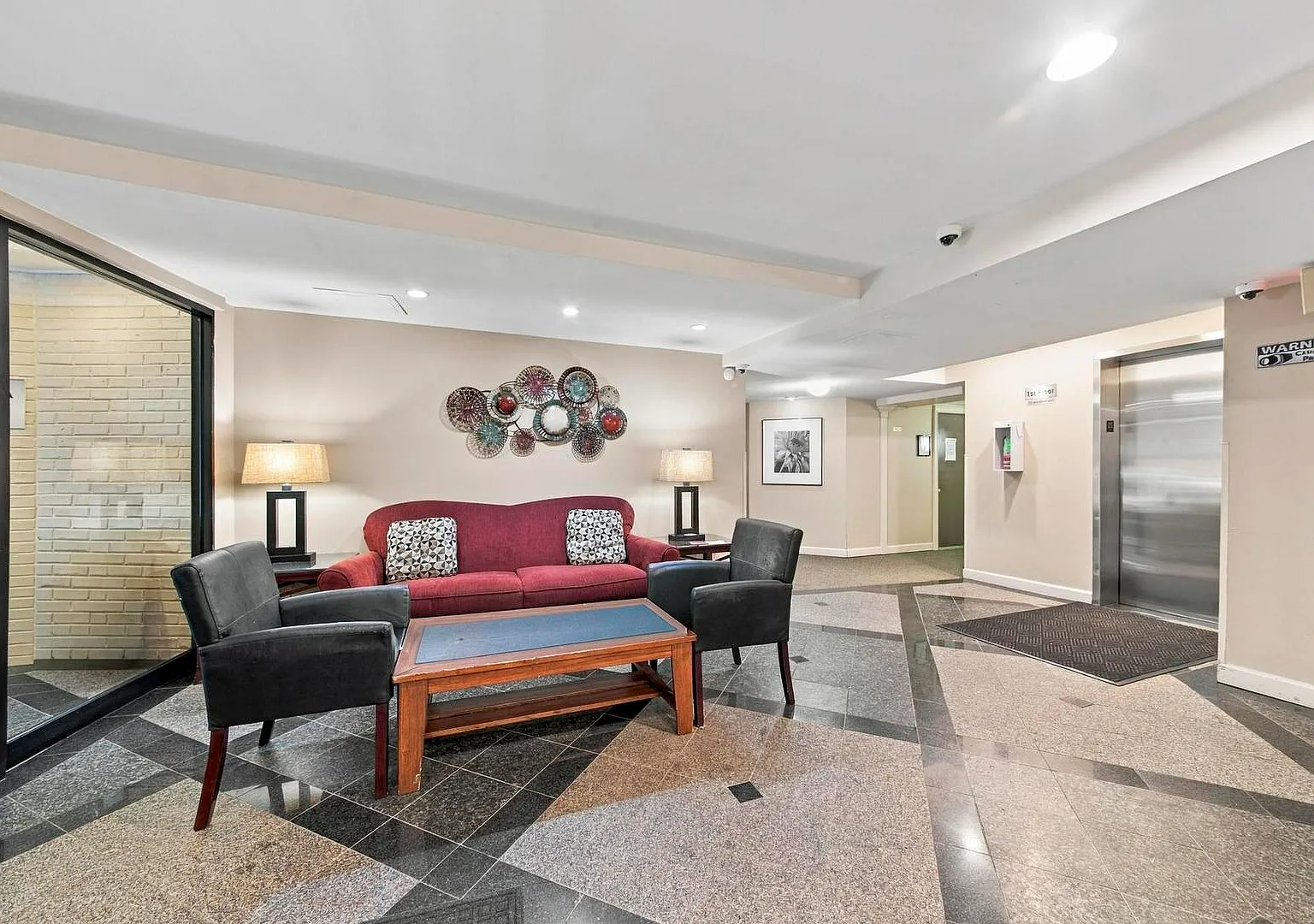 2 bed, 1100 sqft, $1,999 — Photo 2