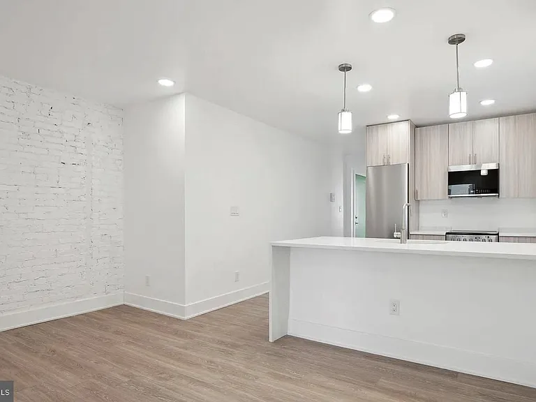 5043 Spruce St #3 — Photo 5
