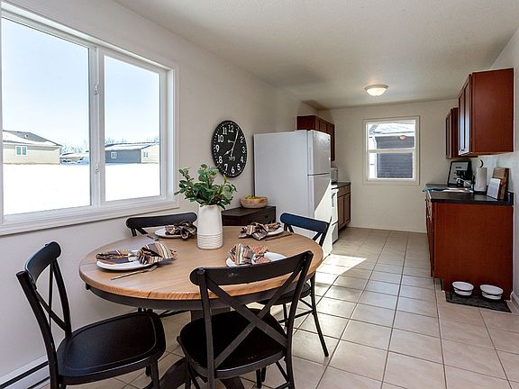 2nd image of 225 Hillside Dr #3B-2Ba-1188Sqft