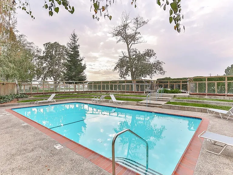 1135 Shoreline Dr — Photo 26