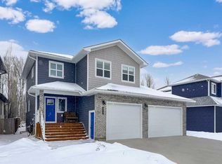 6525 N Grande Banks Dr, Grande Prairie, AB T8W 0K7