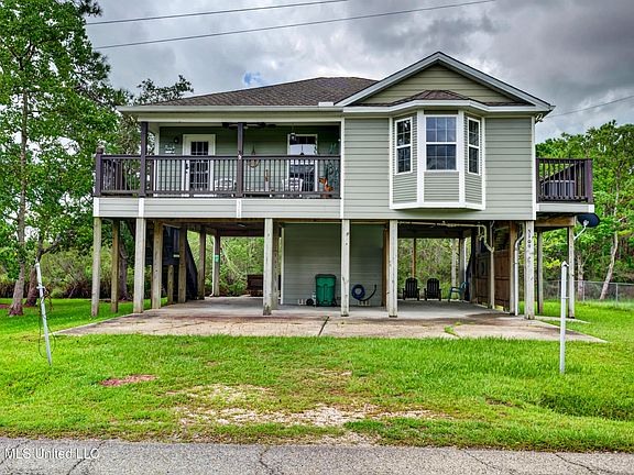 4th image of 5109 Trout St