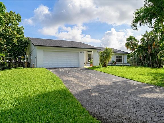 3rd image of 8405 SW 181st Ter