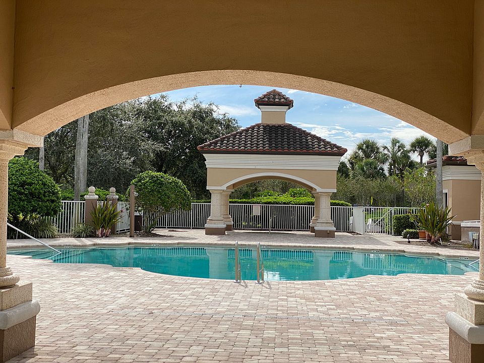1st image of 13941 Fairway Island Dr APT 725