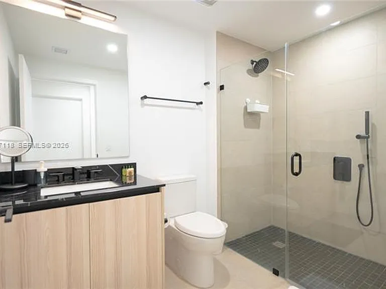 225 N Miami Ave #CU-1505 — Photo 21