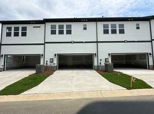 5810 Coulee Ln, Charlotte, NC 28215