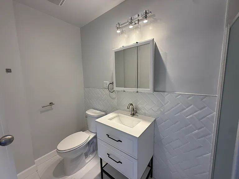 1222 McClellan Dr #11 — Photo 13