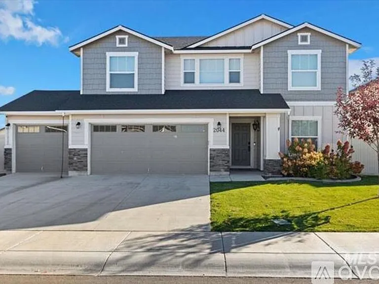 2044 Kodiak St — Photo 1