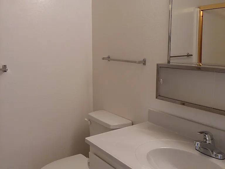 415 S Marina St — Photo 12
