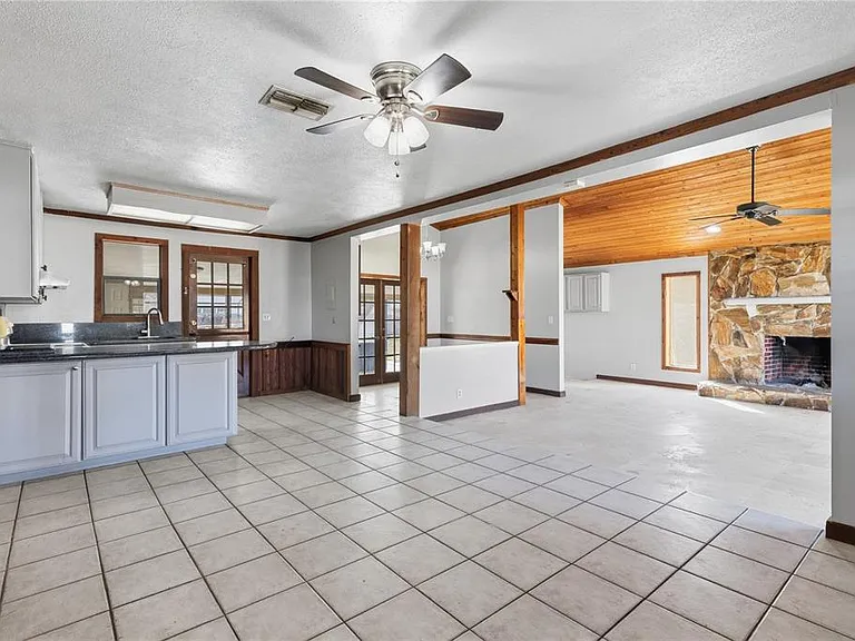 10301 Trail Ridge Ln — Photo 5