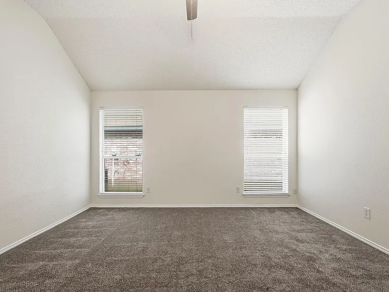 2833 Hidden Springs Dr — Photo 14