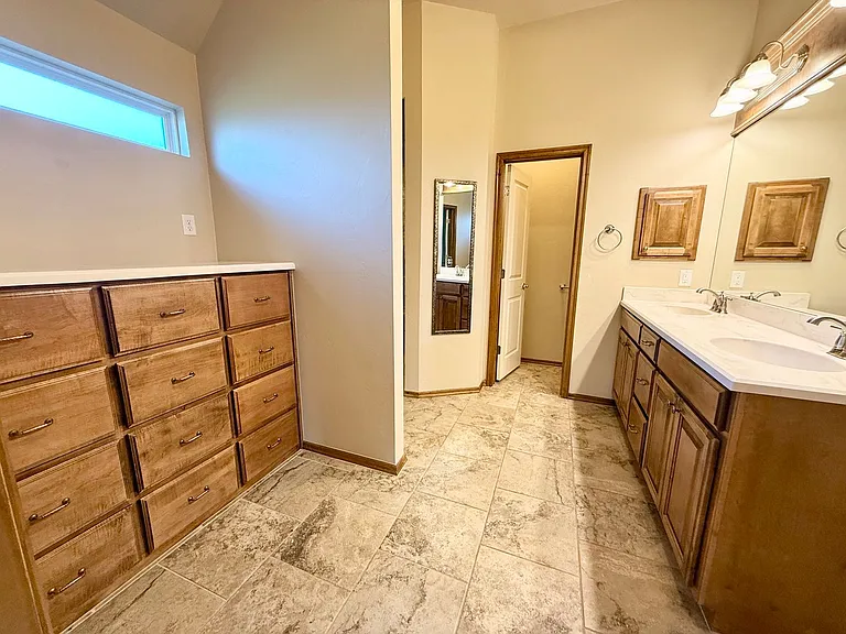 706 Sedona Dr — Photo 12