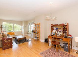 197 8th St #212, Boston, MA 02129