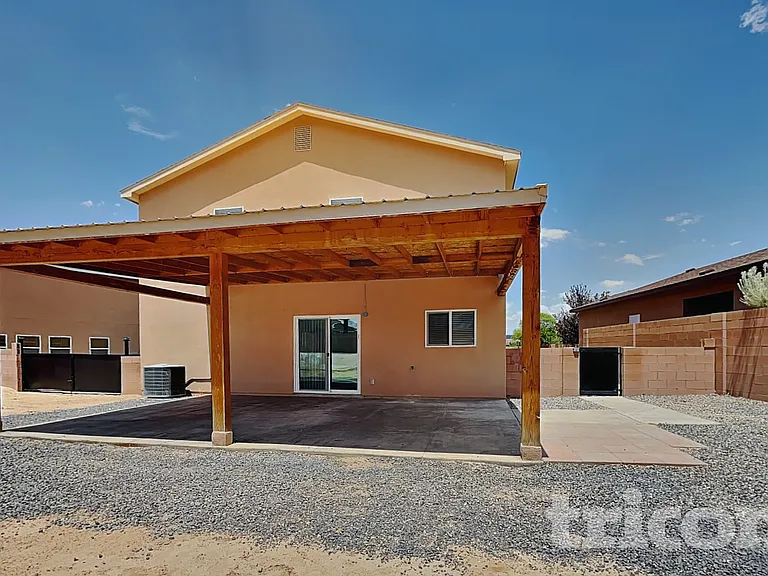 6407 Black Hawk Dr NE — Photo 17