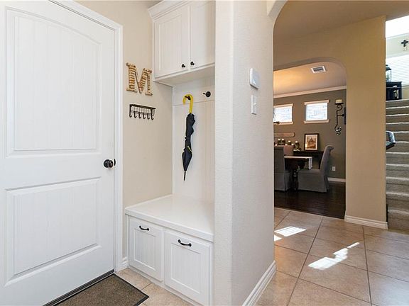 4th image of 8805 Devonshire Dr