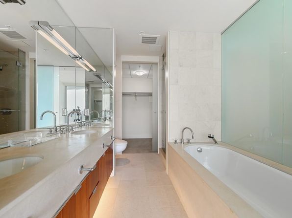 2 bedroom rental in Vancouver — photo 17