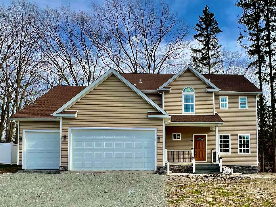 1st image of 400 Haven Ln