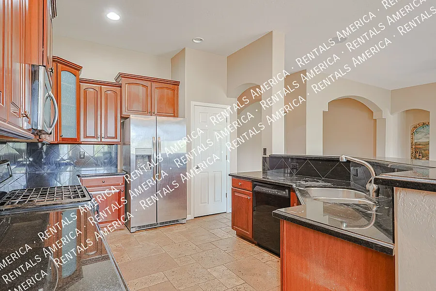 3 bed, 2147 sqft, $2,199 — Photo 4