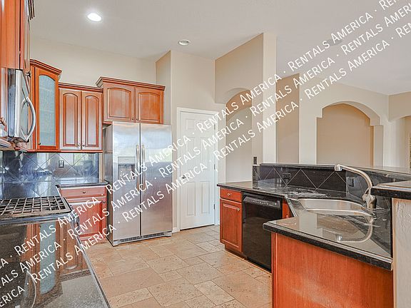 4th image of 14712 W Edgemont Ave