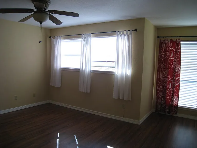12319 Springcrest Dr — Photo 10