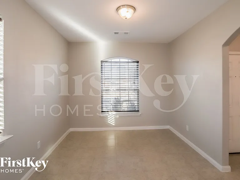 2205 Old Harbor Way — Photo 7
