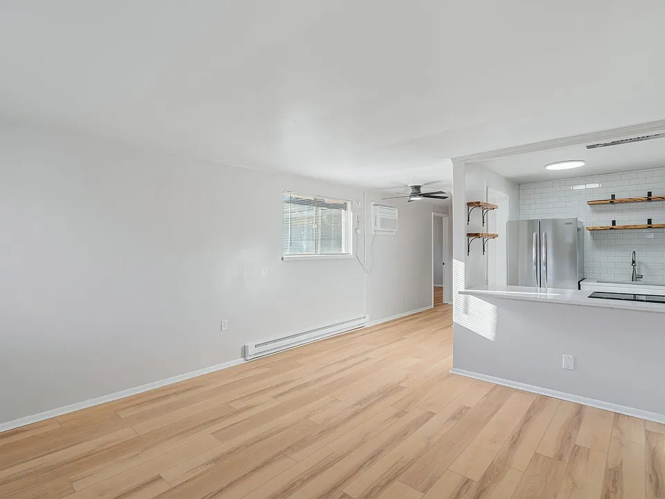 2114 Washington Ave #4