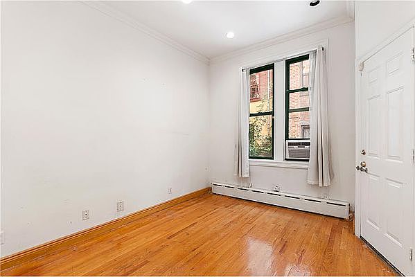 1st image of 13 Cornelia St APT 1R