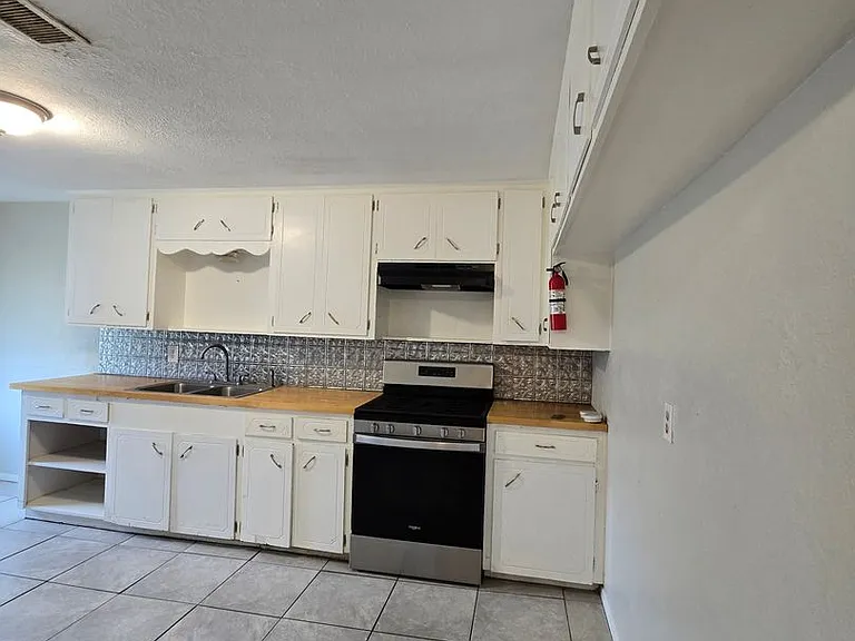 9850 La Branch Dr — Photo 32