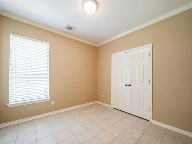 2nd bedroom downstairs