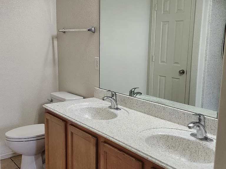 515 Creekside Dr — Photo 31