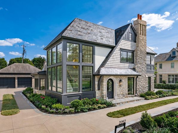 2252 Club Rd, Upper Arlington, OH 43221