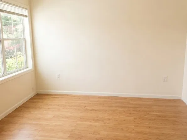 1911 Wolftech Ln APT 302, Raleigh, NC 27603