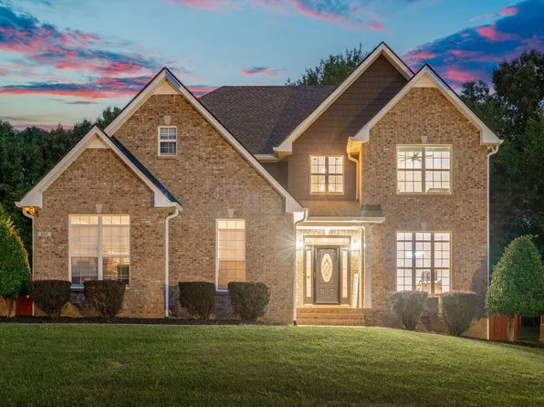 907 Terraceside Cir, Clarksville, TN 37040
