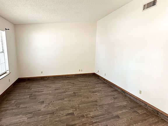 3rd image of 4500 Amistad Dr