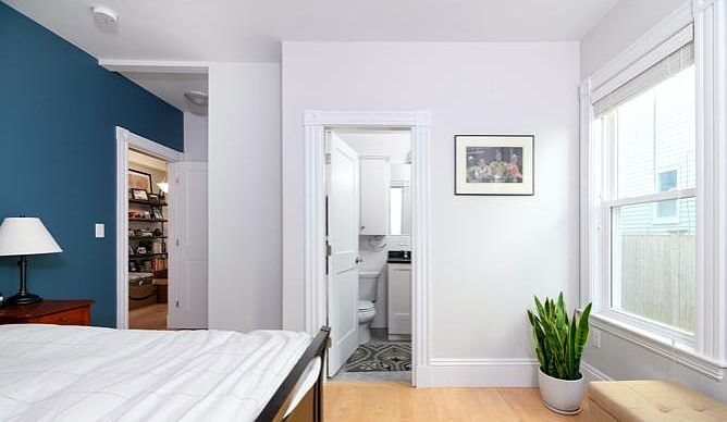 2nd image of 80 Beacon St APT 3