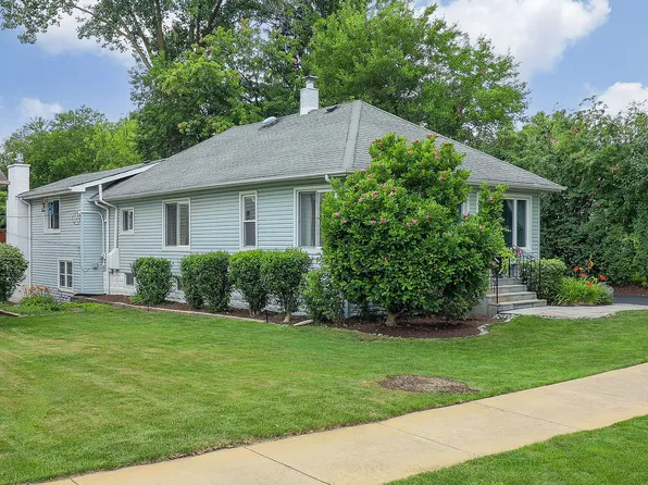 5528 Webster St, Downers Grove, IL 60516