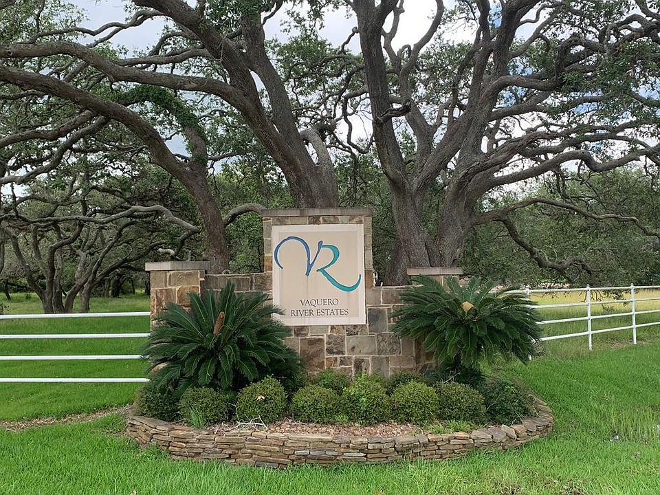 1st image of 3035 Vaquero Dr