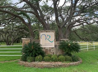 3035 Vaquero Dr, Palacios, TX 77465