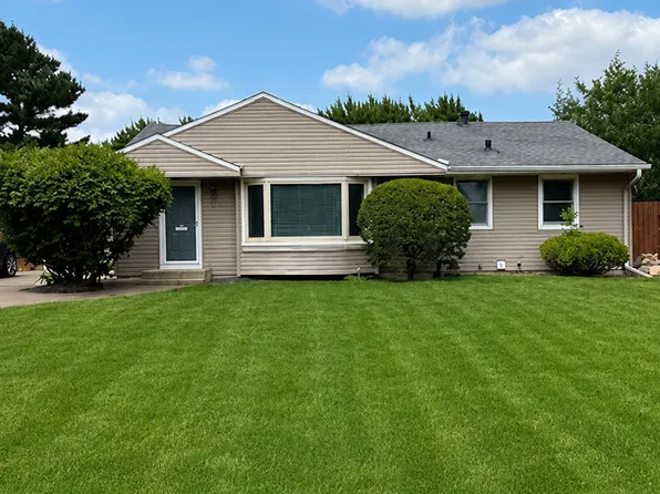 8442 Haeg Dr, Bloomington, MN 55431