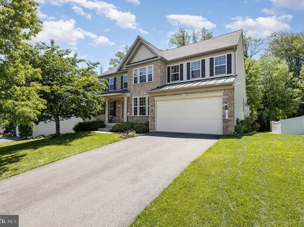 21 Berea Knolls Dr, Fredericksburg, VA 22406