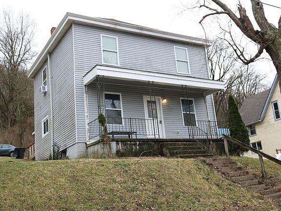 2nd image of 135 Lincoln St