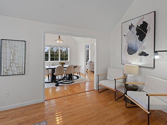 5th image of 90 Orchard Hill Rd