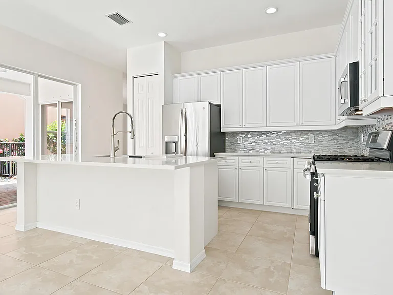 207 Isle Verde Way — Photo 25