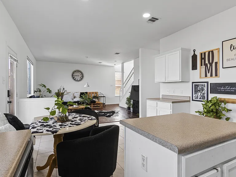 13524 Lyndon B Johnson St — Photo 12