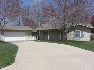 842 Airport Dr, Manning, IA 51455