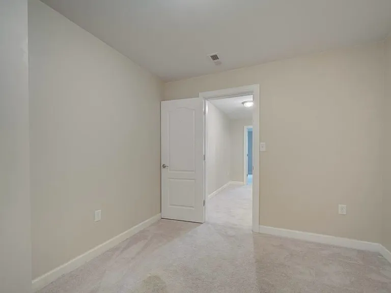 18413 Cedar Dr — Photo 12